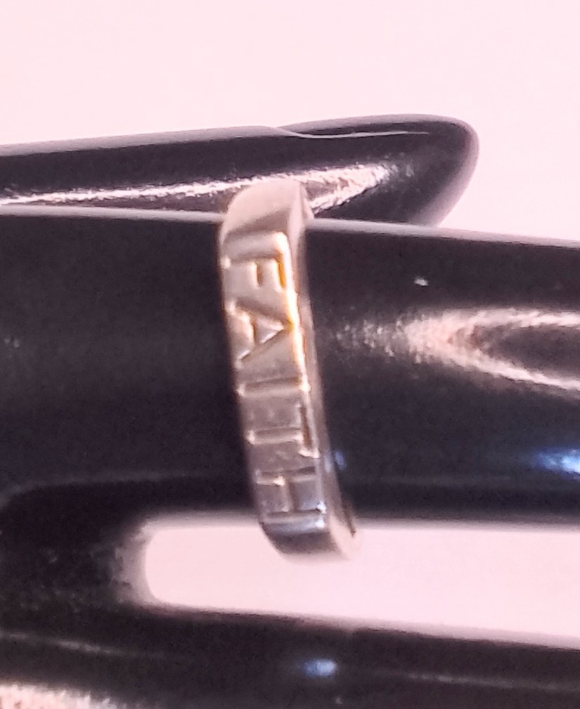 925 Sterling Silver Vintage Faith Stamped Square Dome Band Ring Sz 8