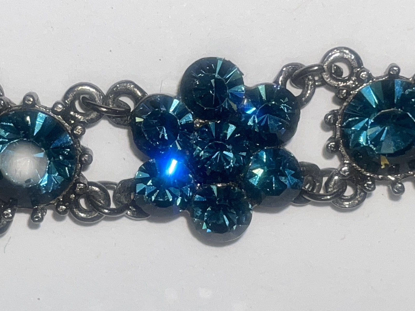 Vintage Austrian Crystal USA Montana Blue 1980’s Station Bracelet 7″