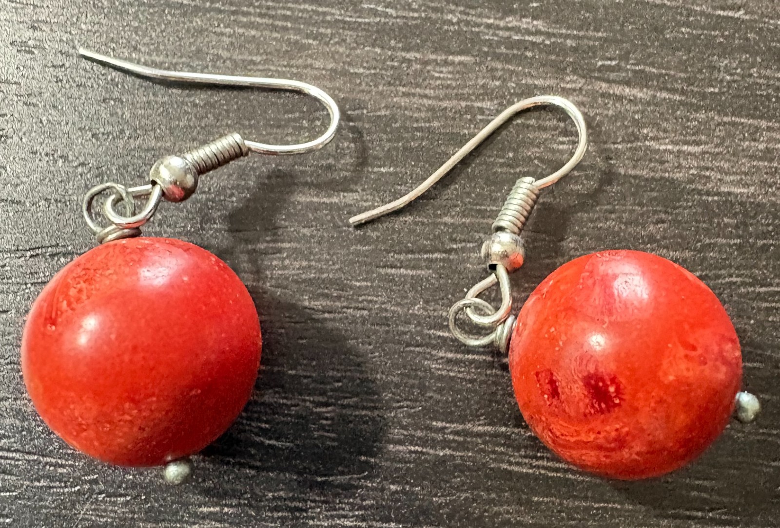 SET of Polished Red Apple Sponge Coral Beaded 26″ Necklace, Bracelet, Earrings