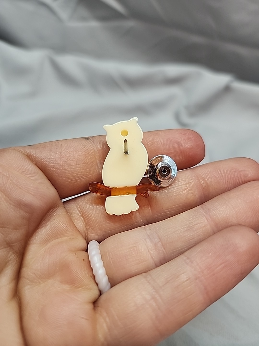 Vintage 1.25″ Avon Lucky Friends Owl Pin White & Brown Lucite Brooch