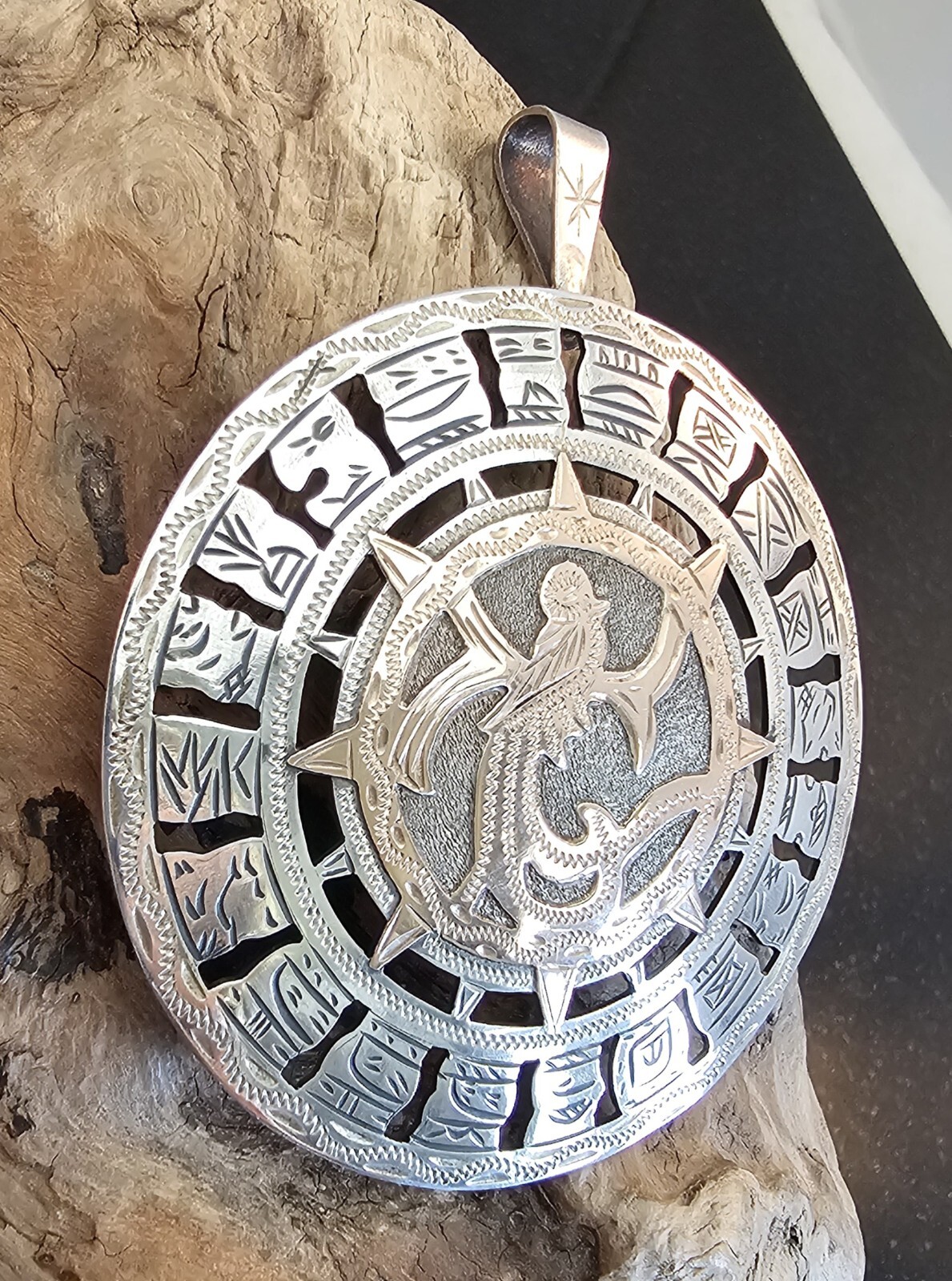 Vintage Large Guatemala Engraved Bird Pendant Brooch 900 Silver w/ Gold