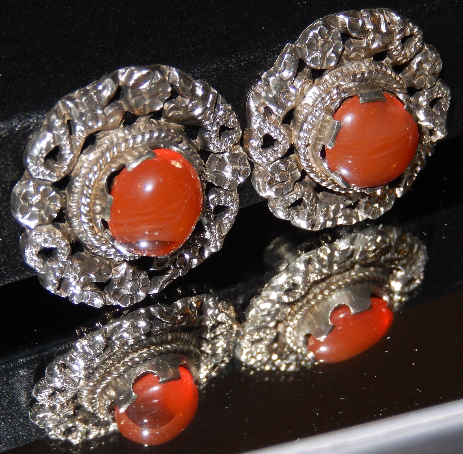 1940s Carnelian Silver Earrings Ornate Carved Hearts Flowers Screwback