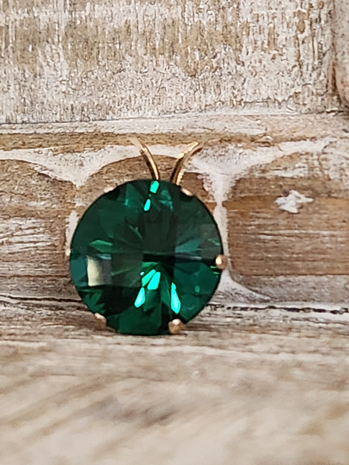 Vintage FI 10k Yellow Gold 14mm Green Cushion Cut Pendant Round Stone Estate