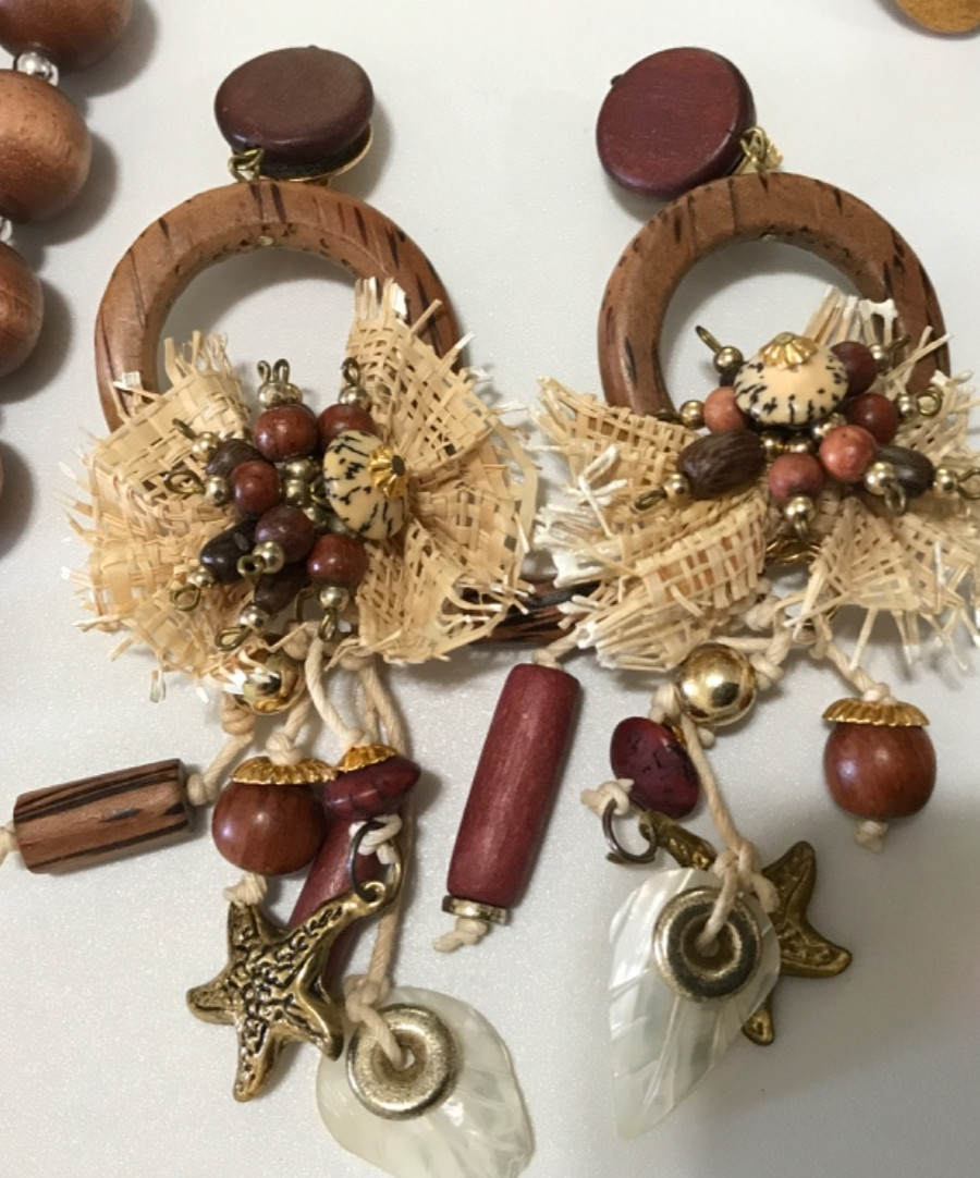 Vintage Unique MOD BOHO Wood Jewelry Necklace,Bracelets ,Earrings, Pins Lot