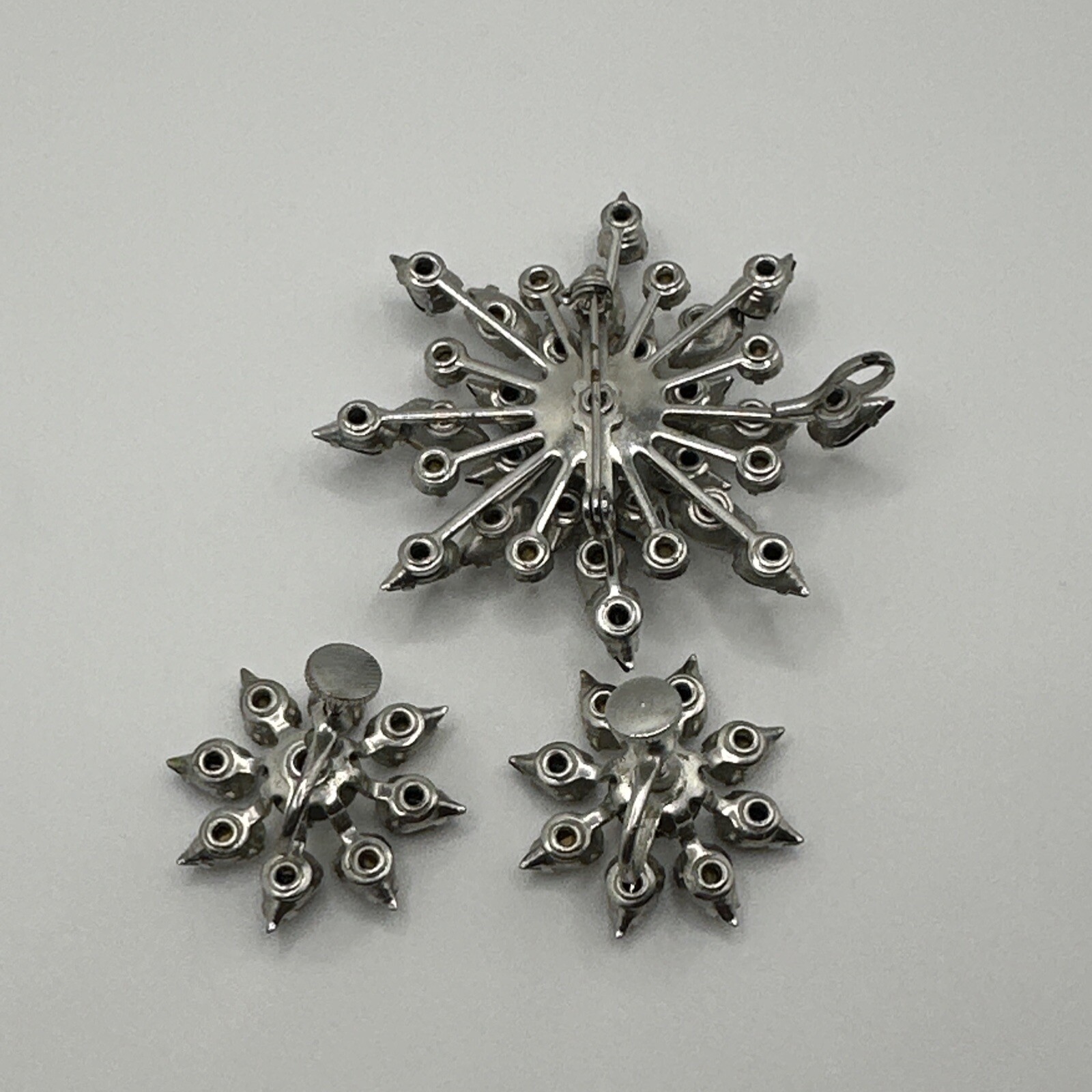 Vintage Black & Clear Crystal Starburst Brooch Pendant & Screwback Earrings Set