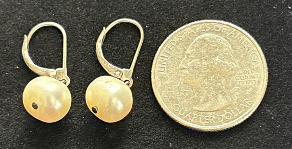 Vintage 925 Sterling Silver Freshwater Pearl Leverback Dangle Earrings