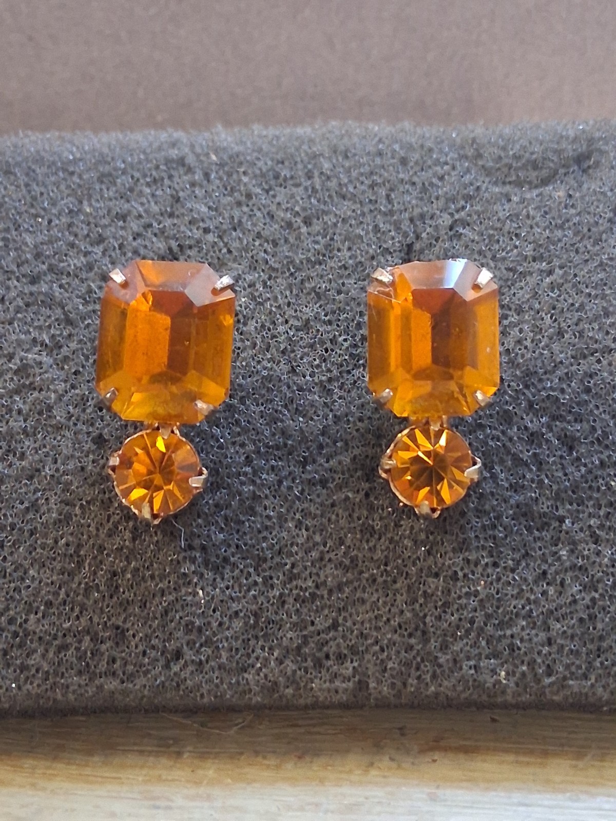 Vintage golden yellow amber color glass emerald & round cut screwback earrings