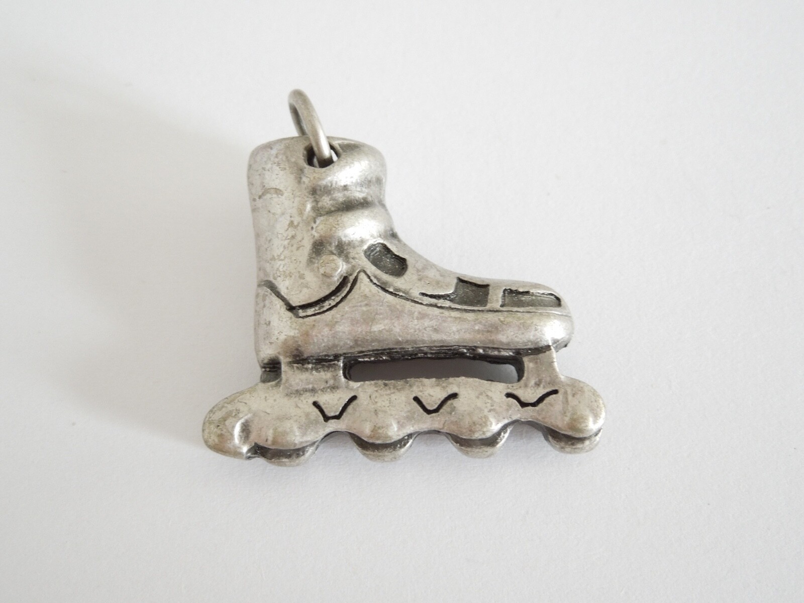 Zinc Pendant? Rollerblade Solid 0.78 Oz/1.34 X 1.34 In