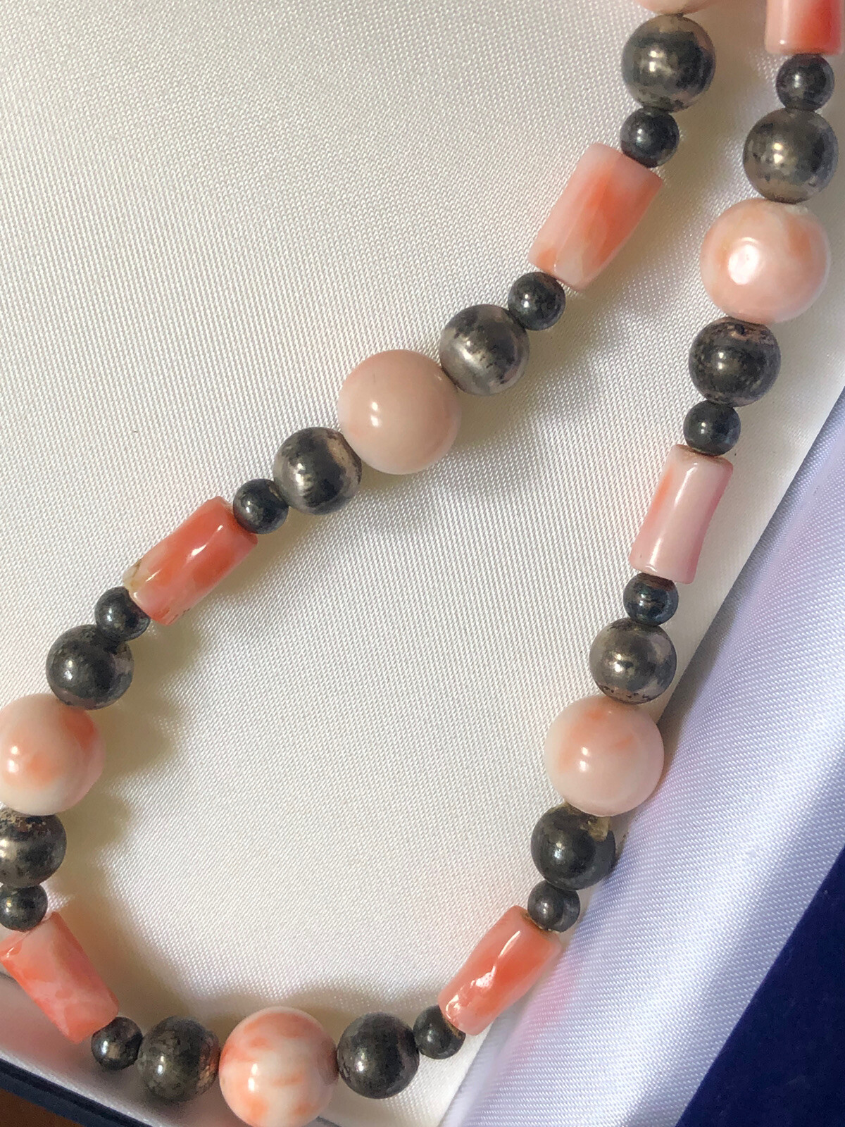 VINTAGE ANTIQUE GENUINE NATURAL SALMON CORAL STERLING SILVER SIGNED NECKLACE