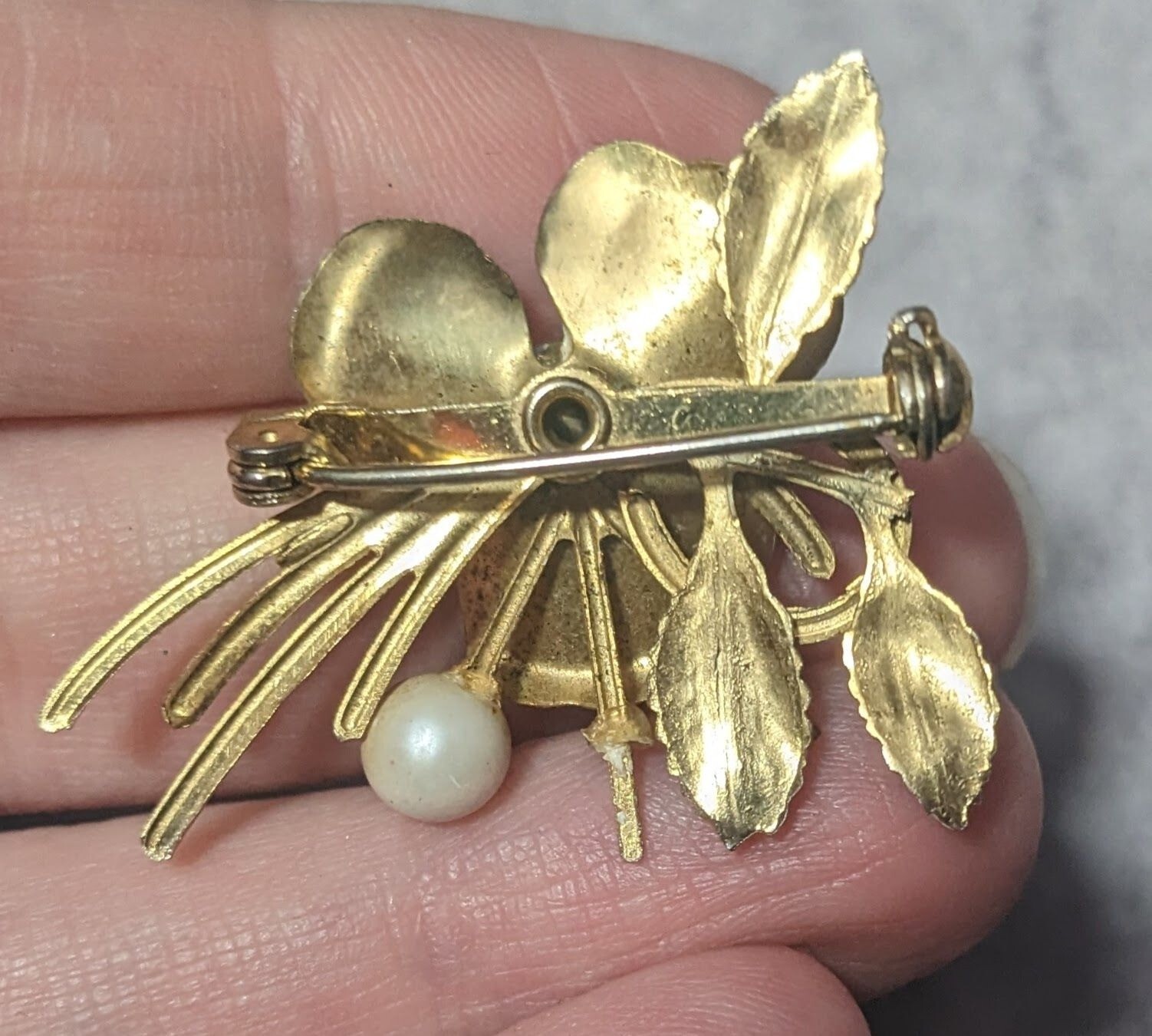Vintage Cream And Gold Tone Whimsical Fantasy Floral Brooch