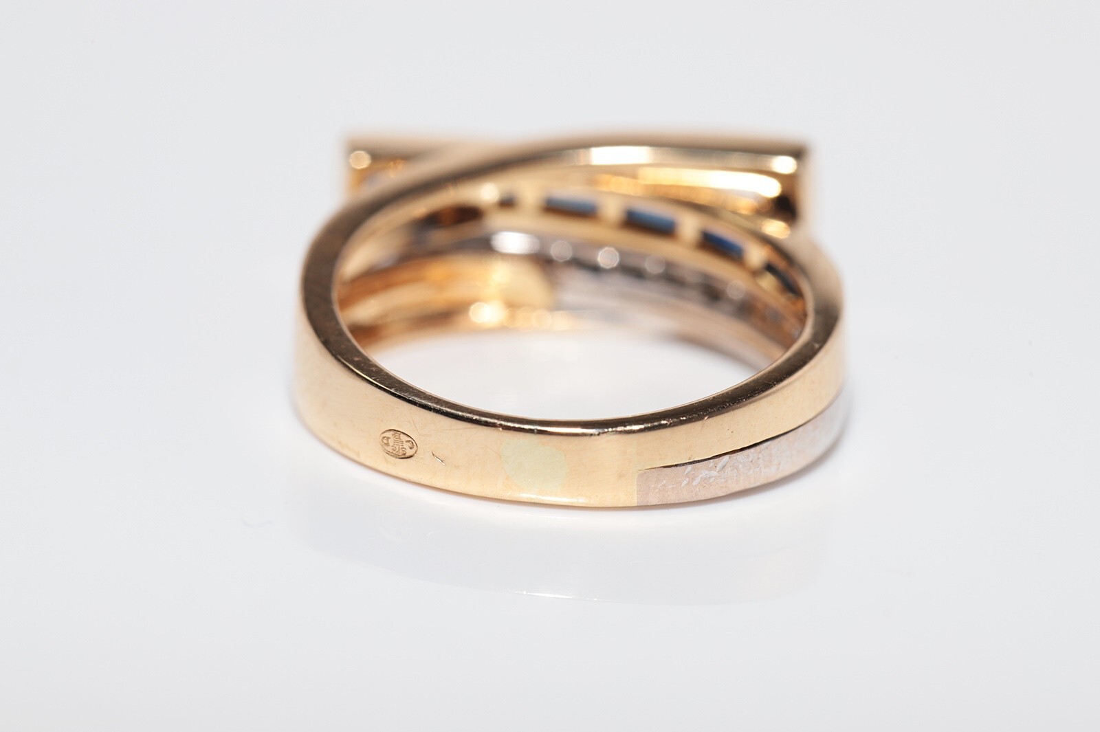 Vintage Circa 1990s 18k Gold Natural Diamond And Baguette Cut Sapphire Ring