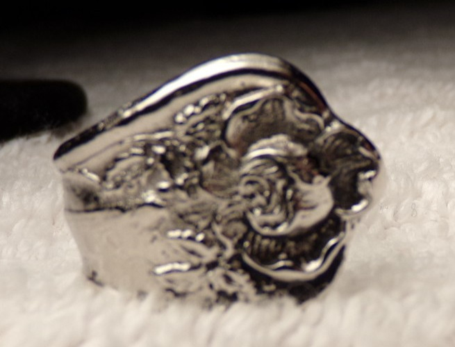 VTG 1960’s SZ 7 SILVER PLATE HEAVY CAST rose roses PATTERN ARTIST SPOON RING