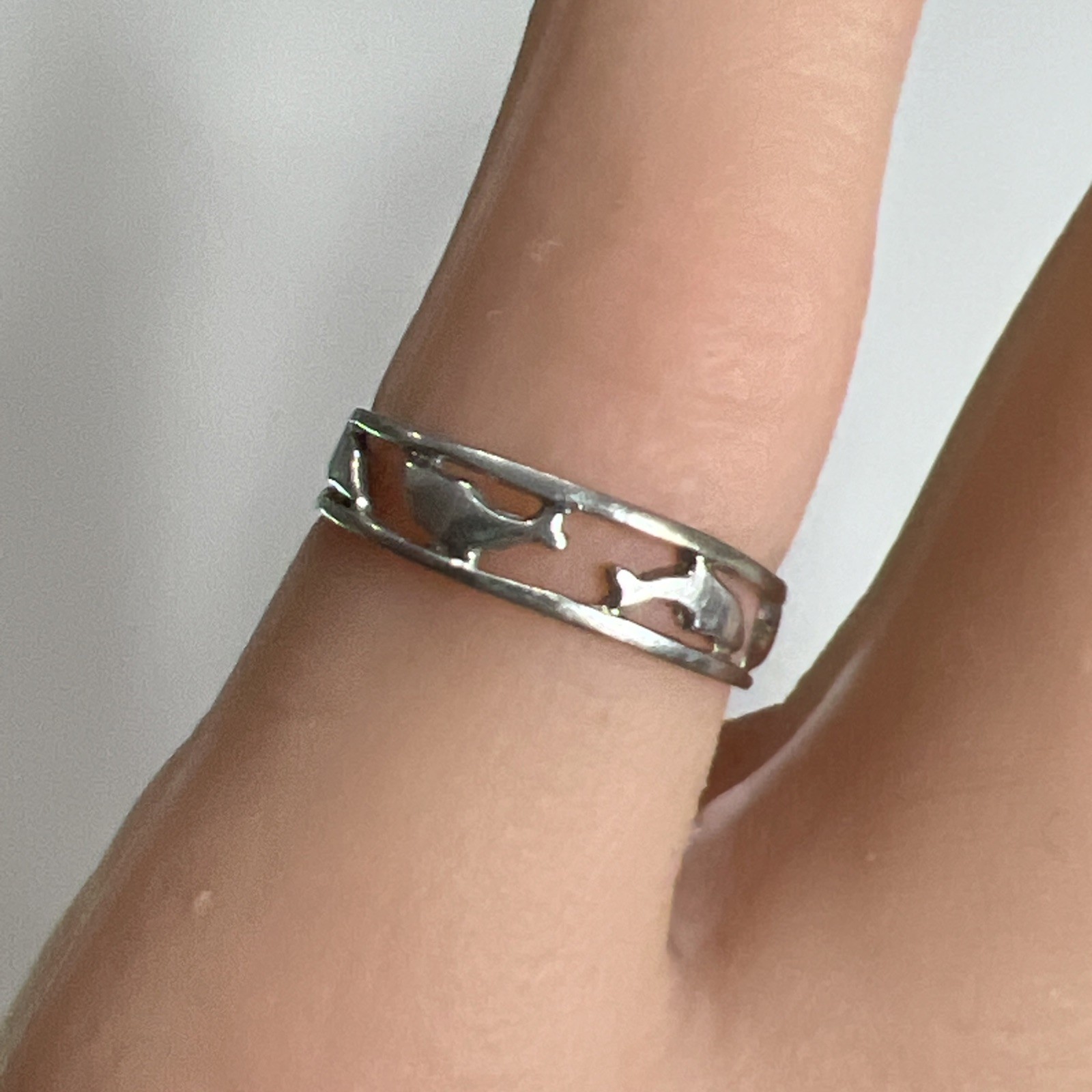 Vintage CW 10k White Gold Dolphin Toe Midi Pinky Child Ring Band Adjustable