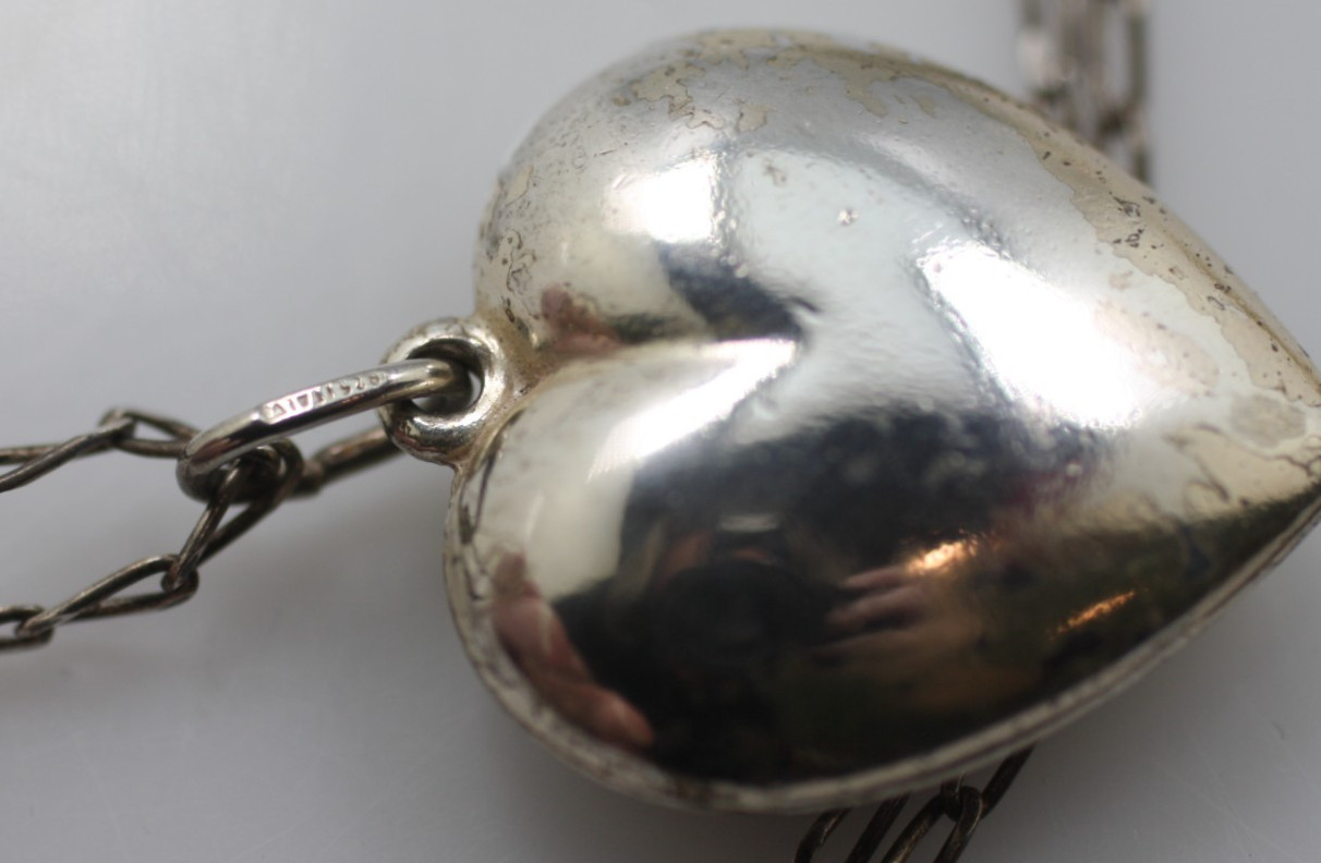 Vintage Sterling Silver 925 paper chain 24″ necklace W/ puff heart pendant Italy