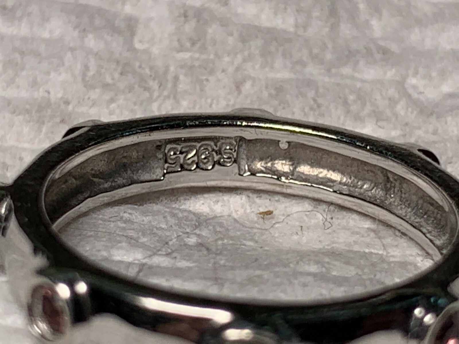 Vintage Sterling Silver 925 Ring with Peach Colored Stones Size 5.75.