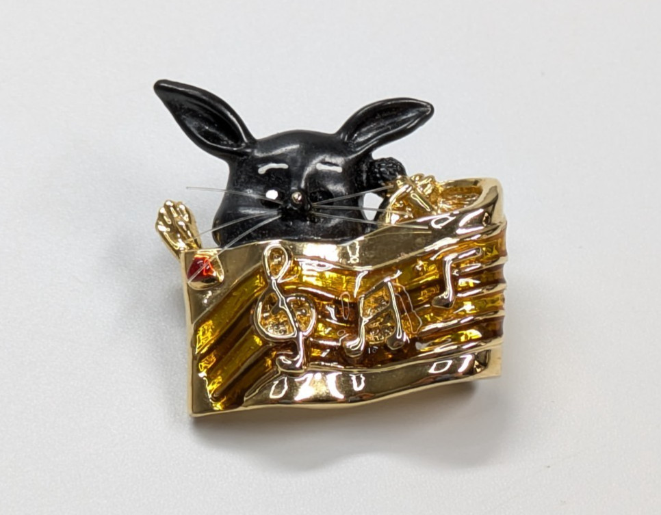 VTG Cute Black Rabbit Gold Tone Sheet Music Notes Microphone Enamel Brooch Pin