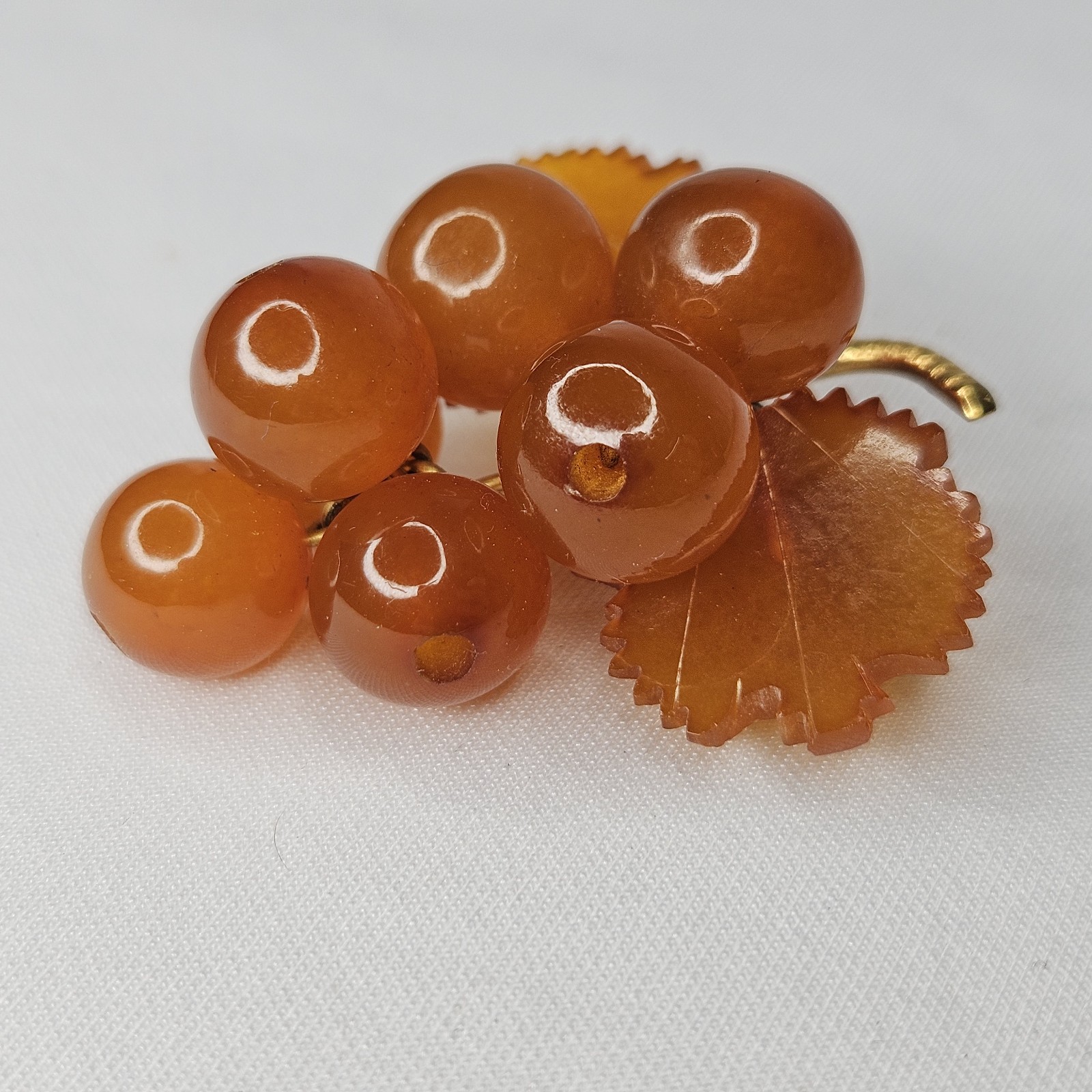 Vintage Baltic Amber Brooch Pin Grape Cluster Gold Tone 9RK Stamp Russian Soviet