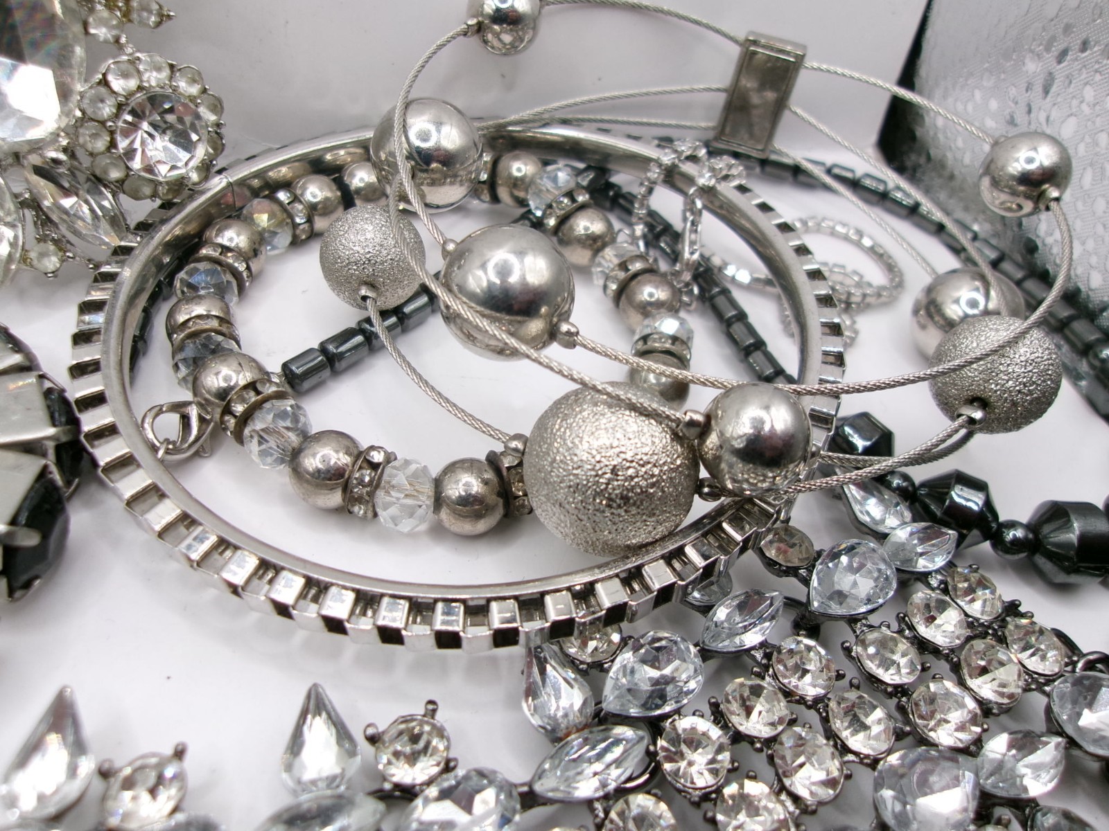 Vintage & Mod Estate Costume Jewelry Lot~AVON~GIVENCHY~KENDRA SCOTT~PD~EXPRESS