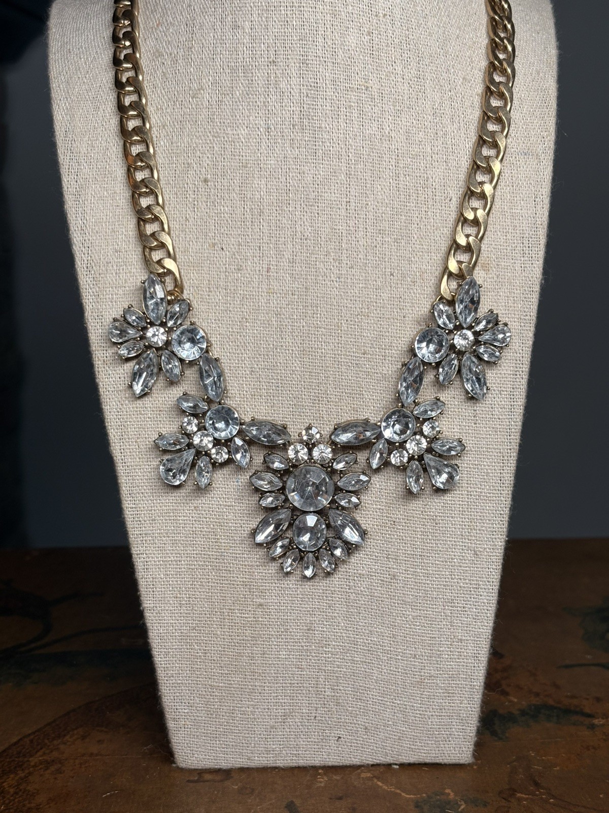 Vintage Romantic Gold Large Rhinestone Flower Bib Statement Necklace 16-18in