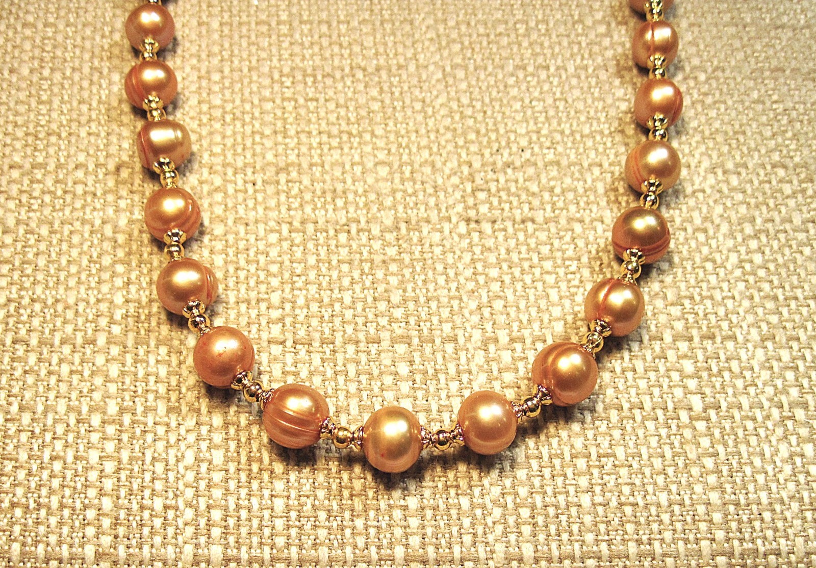 Beautiful 17″ 18k Gold over Brass Peach Pearl Necklace Lot# B15
