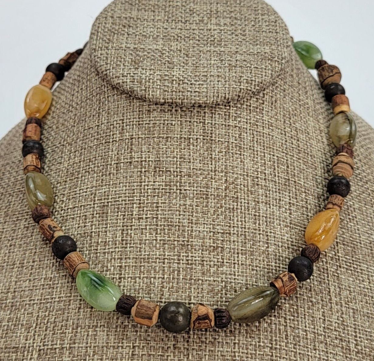 Vintage Wood And Simulated Gemstone Beaded Necklace Lucite Earth Tone 16.5″