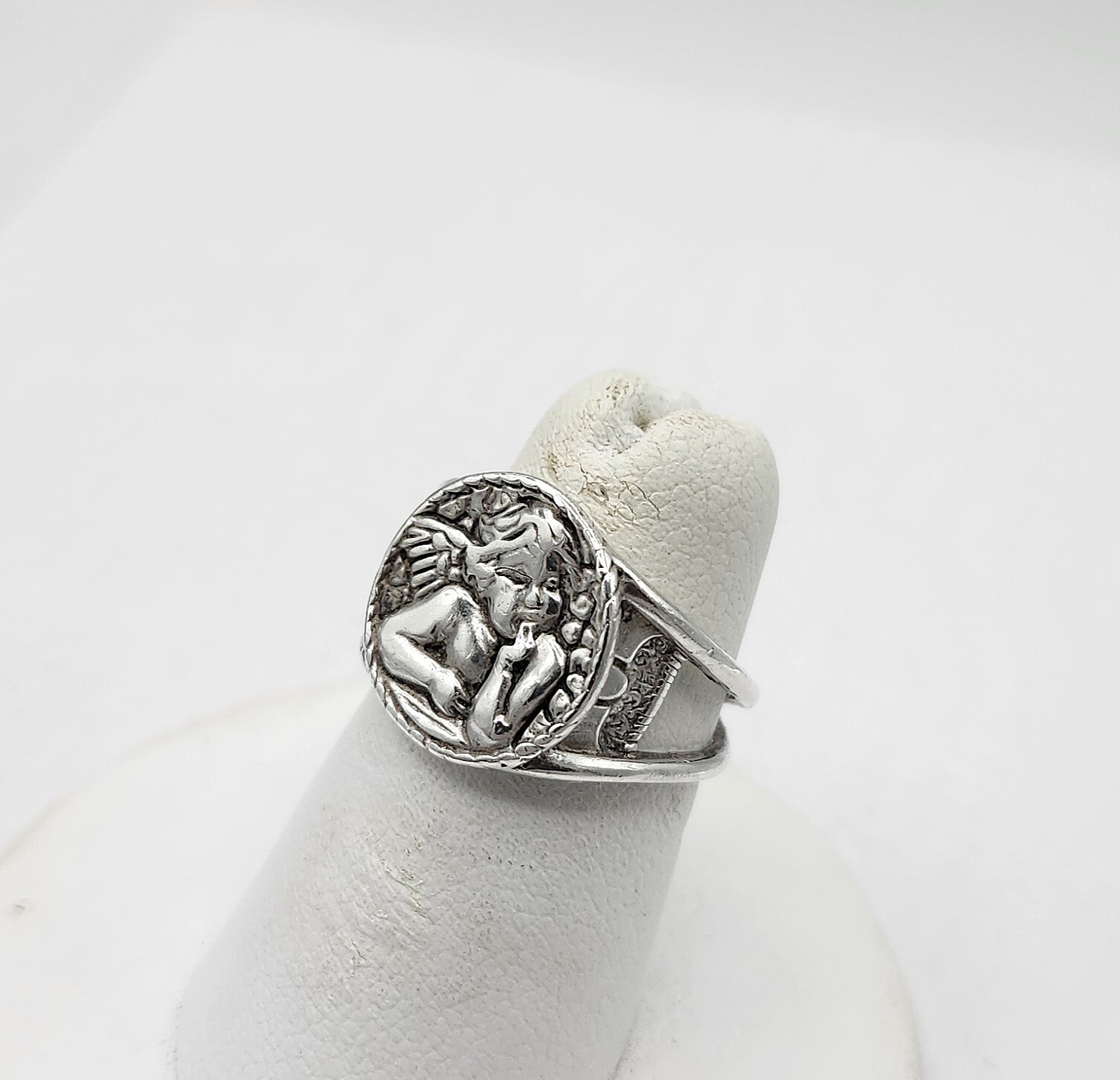 Designer Vintage Shube’s Dakota West Sterling Silver Cherub Angel Ring Size 5