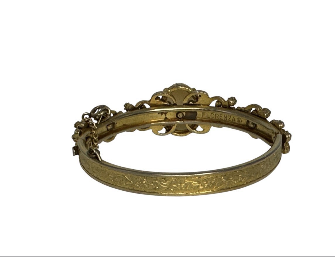 Vintage Florenza Gold Tone Cameo Hinged Bracelet Signed