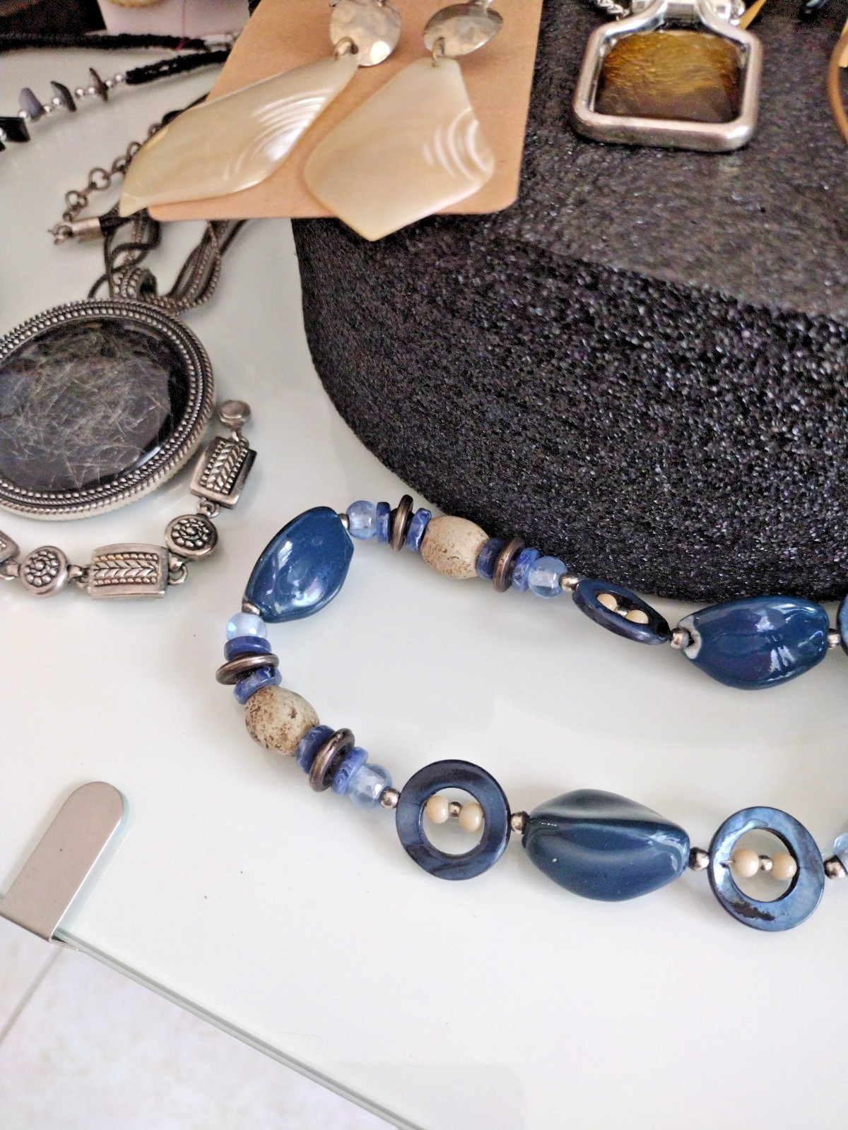 The BETTER BOHEMIAN Lot Gold & Silver Tone, Shell, Stone, Bead, 45pc Some Signed