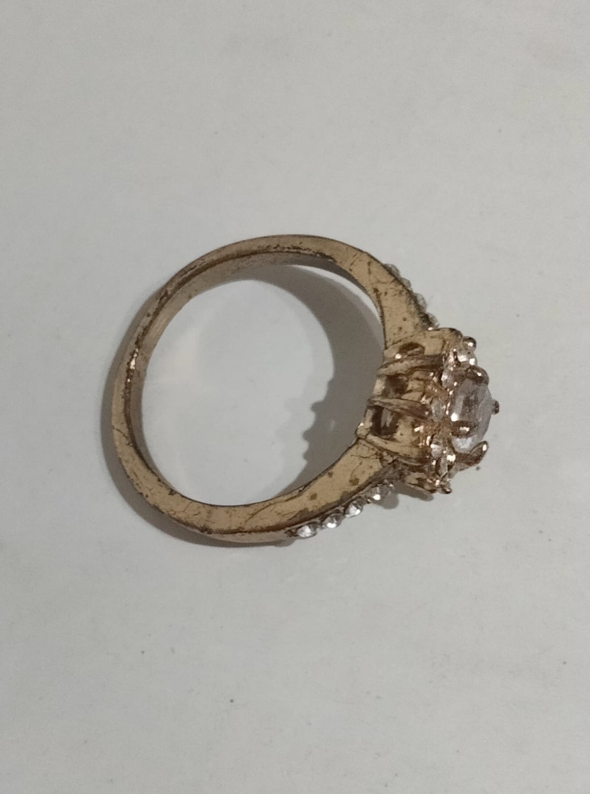 Rare Vintage Estate Gold Tone Halo Ring – Timeless Luxury & Antique Elegance