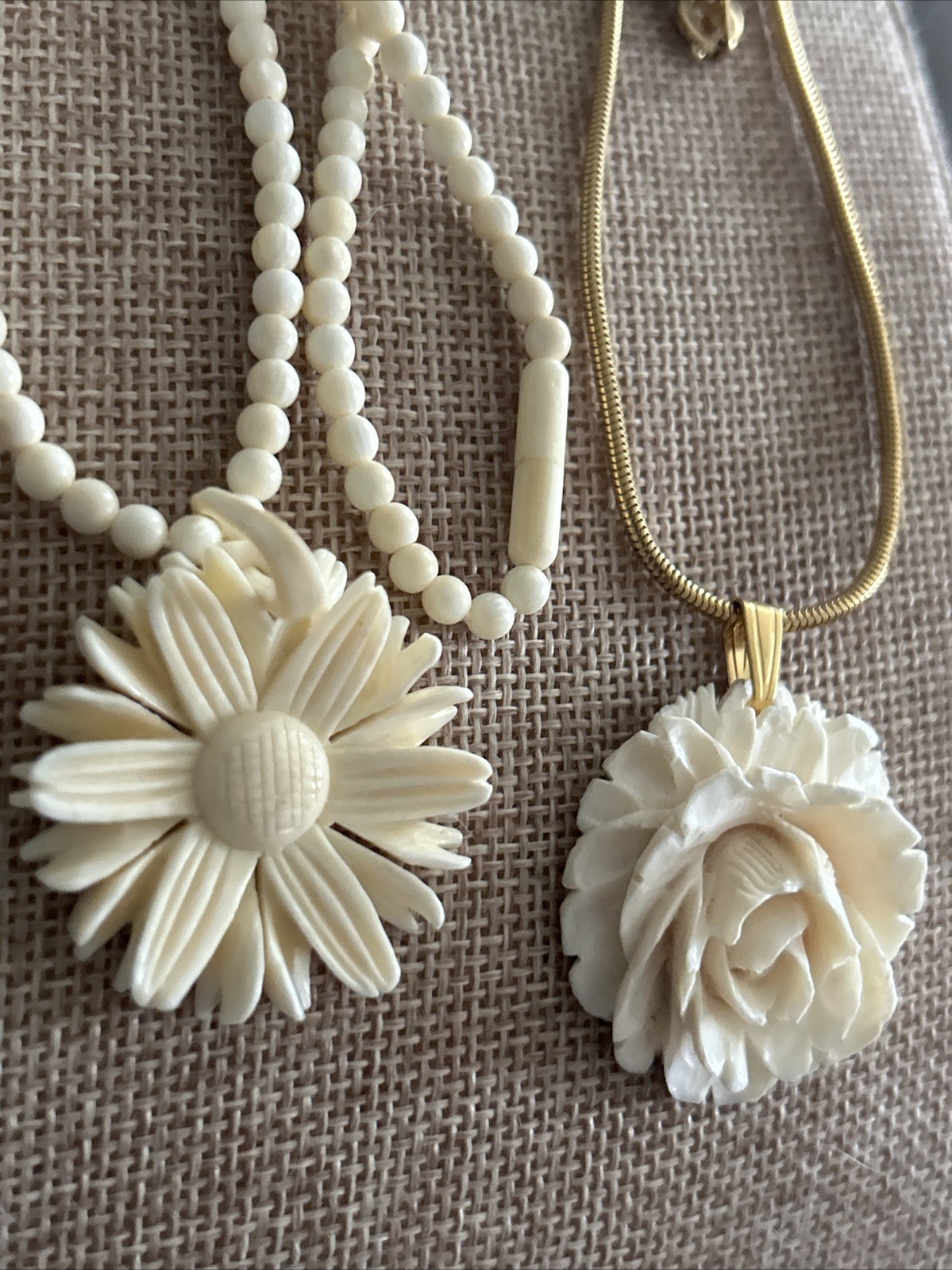 VTG JEWELRY SET LOT Carved Plastic Resin Floral Flower Rose BRACELET NECKLACE