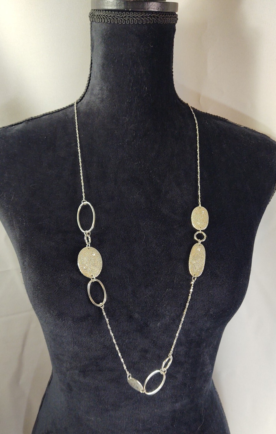 Vtg Gwen Necklace Long Silver Tone Glitter Unique Beads Crystals Costume Jewelry