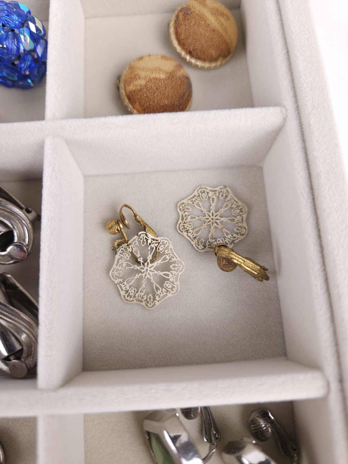 Large Lot Of Vintage Estate Antique 80’s 90’s Clip-On And Tension Earrings