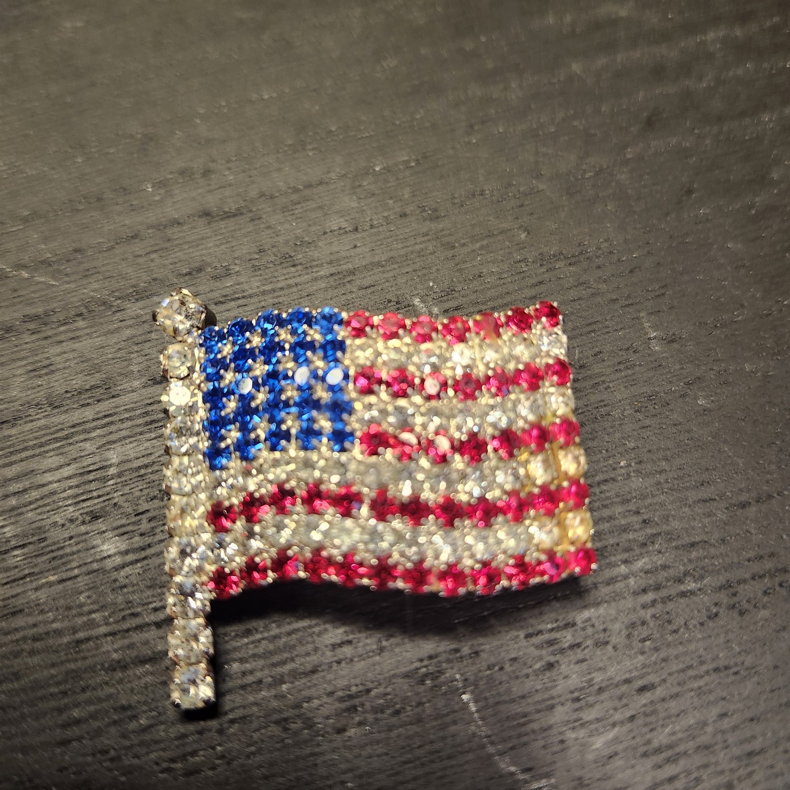 Rhinestone USA American Flag Gold Brooch PIN Stars and Stripes Red White Blue