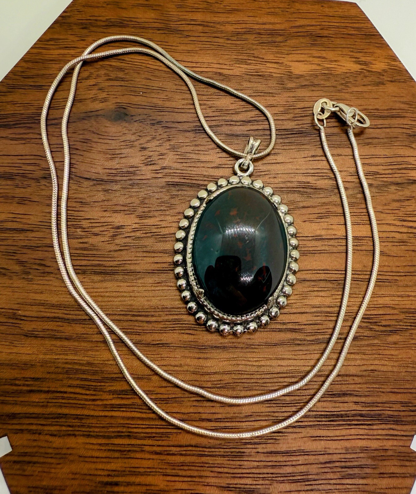Vintage Sterling Silver Bloodstone Pendant On 18” Sterling Chain Jewelry