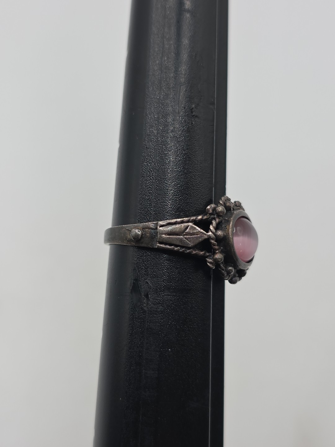 Vintage Sterling Silver 925 CW Pink Glass Cats Eye Ring Size 8