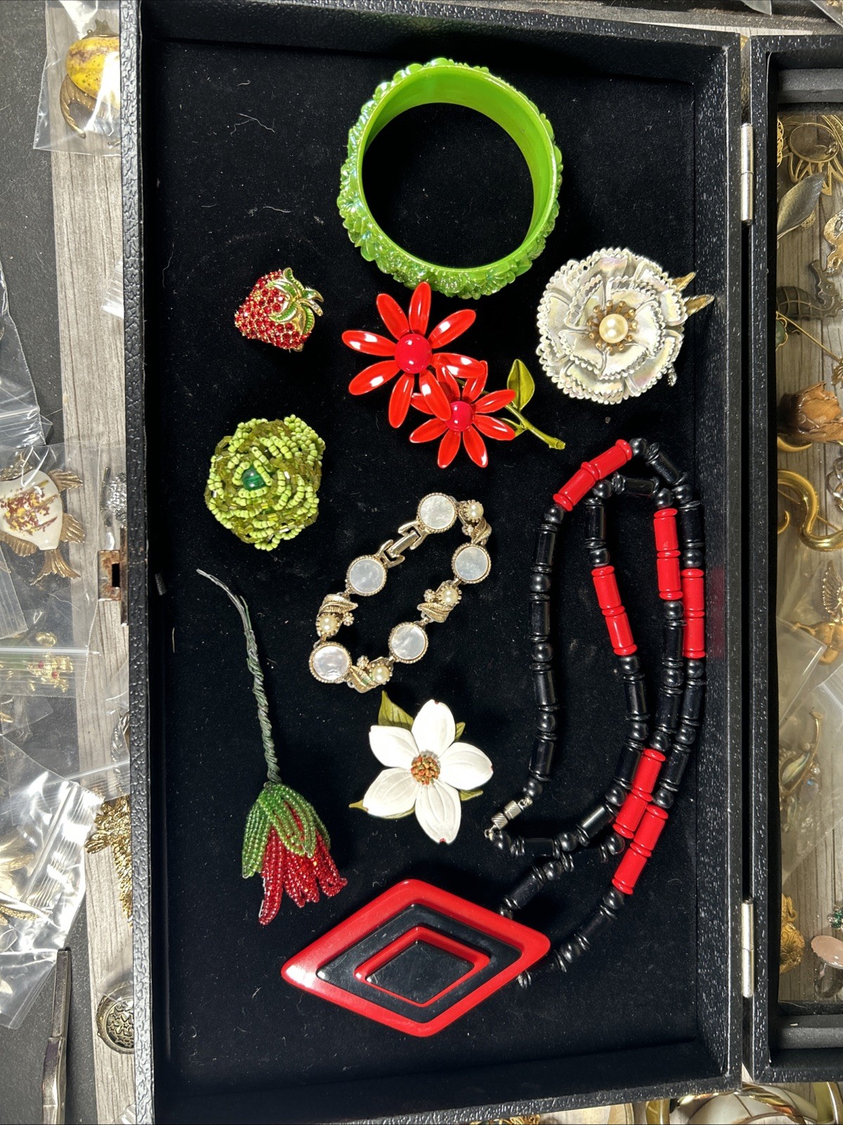 Vintage Rhinestone Flowers Plastic Jewelry Lot Of 9 Gorgeous Pieces