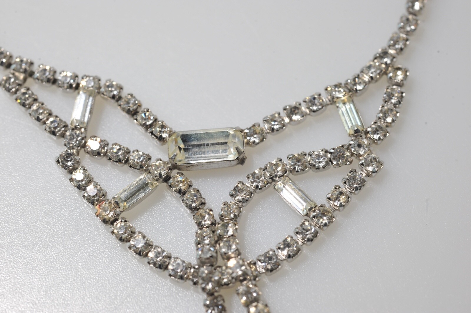 Vtg Rhinestone Necklace choker 15″ clear dangle drop classic GLAM RA2