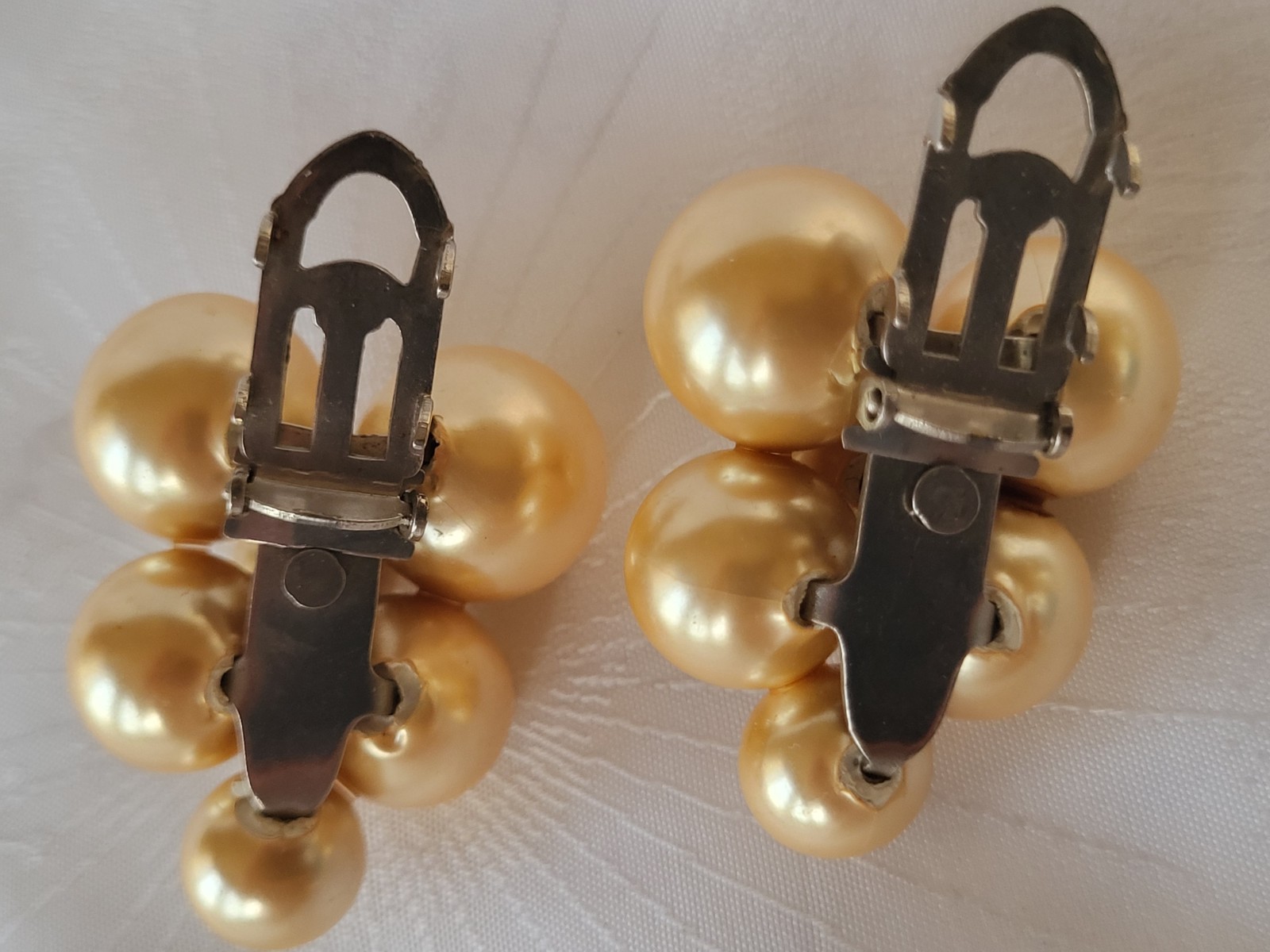Pair of Vintage Beige Antique Cream Faux Pearl Cluster Grape Fur Dress Clips 2