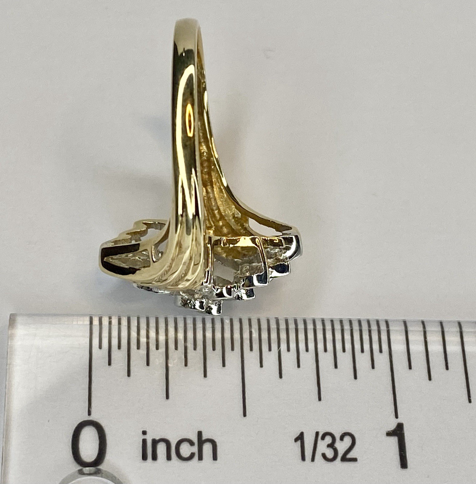 Vintage 80’s 90’s 10K Yellow Gold Diamond Cluster Leaf Bypass Ring Size 6.9