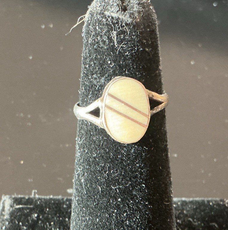 Vintage 70’s Silver Ring Off White Stone Hand Crafted Size 5 1/2 Small Simple