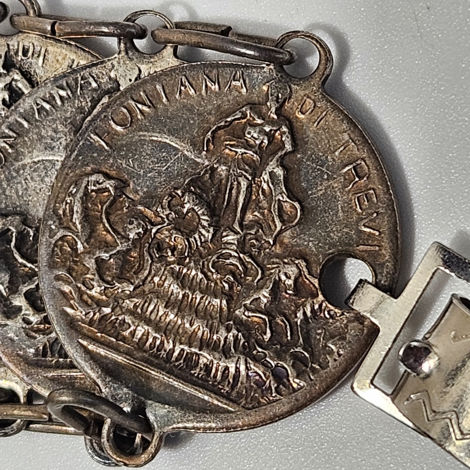 Vintage Roma Rome Coin Link Bracelet Fold Over Clasp 7″