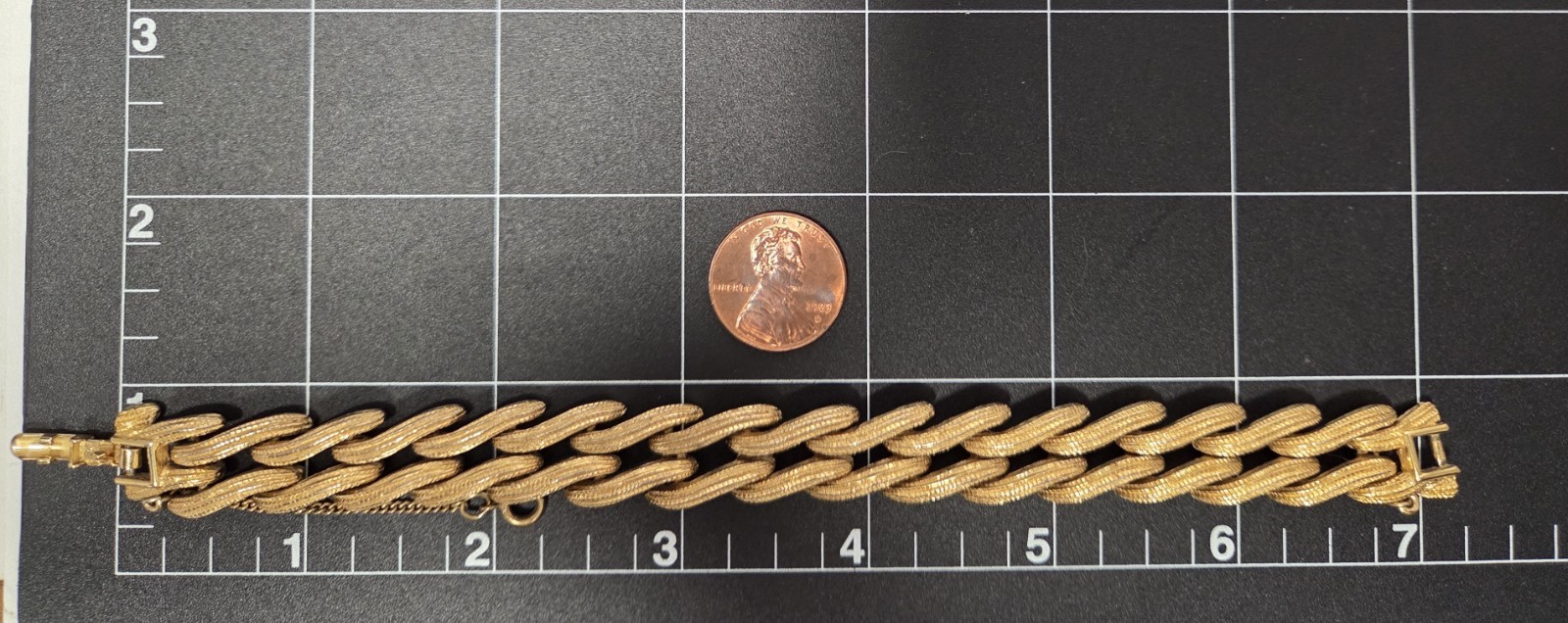 Vtg MONET Textured Wavy Double Row Bracelet 1/2″ w Gold Tone Safety Chain 7.25″