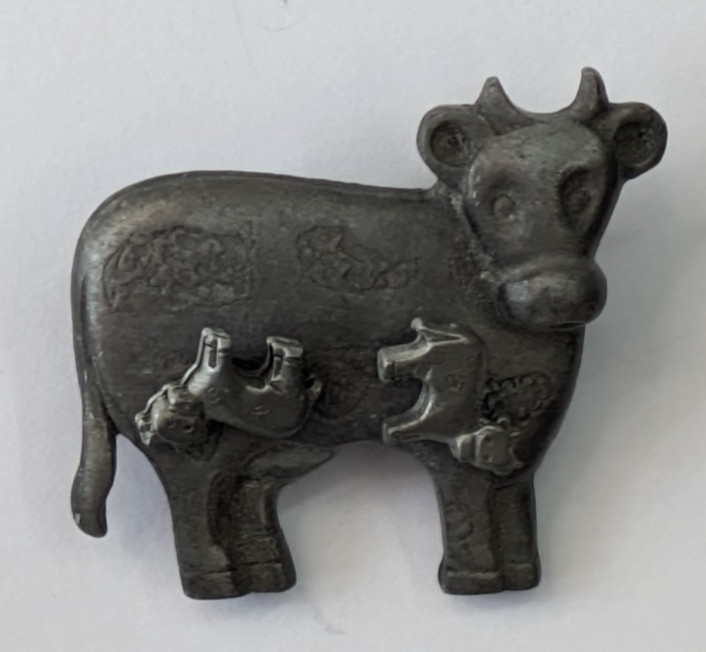 Vintage Pewter Cow 1.25″ Brooch Pin 1/4″ Pierced Calf Earrings Set