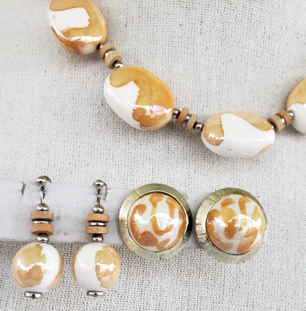 Vintage Peach White Ceramic Necklace Pierced & Clip Earrings Set Dahlkempers Box