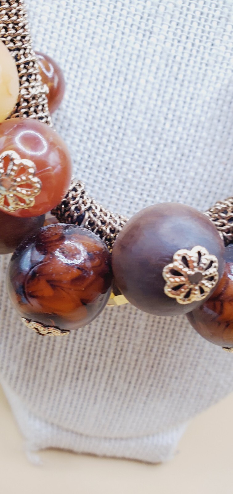 20″ Brown and Gold tone Beads with Gold Tone Metal Retro Necklace woo1