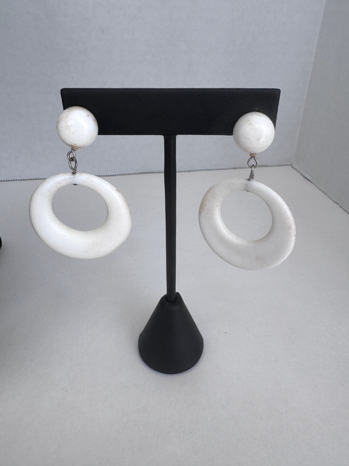 MCM White Plastic Jewelry Set – Necklace, 2 Bangles, Clip-on Earrings