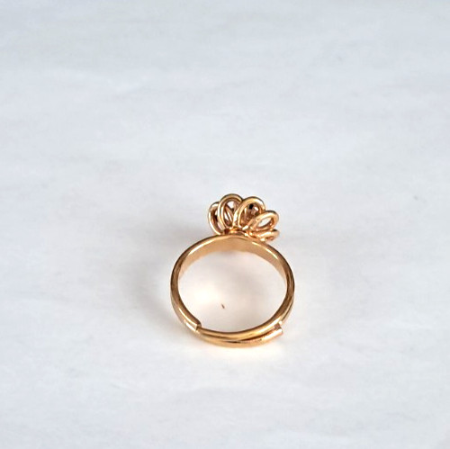 Sarah Coventry Gold Tone Adjustable Emerald Green Crystal May Birthstone Ring