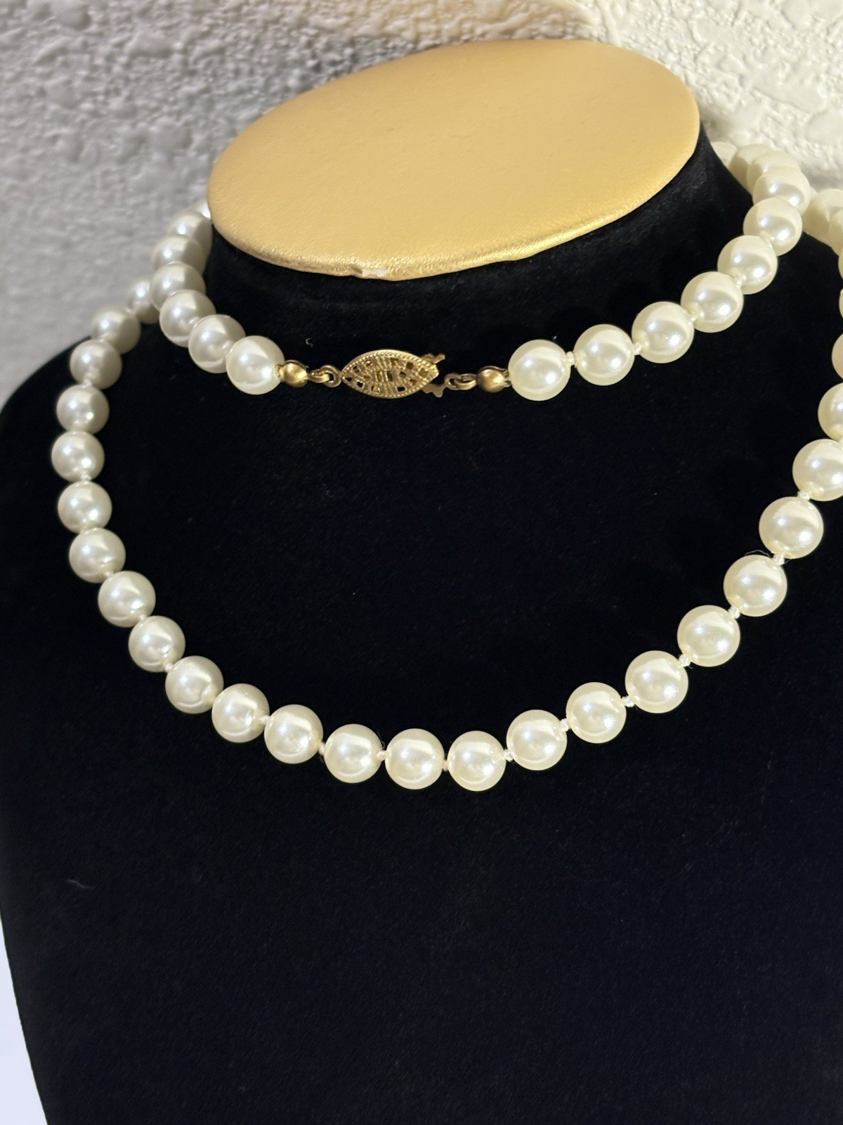 Vintage 24” Pearls 9mm Individually Knotted Unbranded Gold Plated Clasp 44g