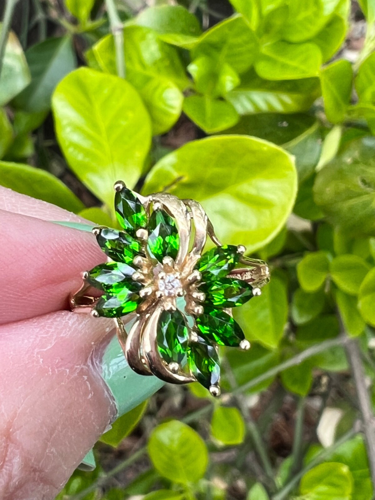 VINTAGE 14K YELLOW GOLD VIVID GREEN CHROME DIOPSIDE DIAMOND COCKTAIL RING