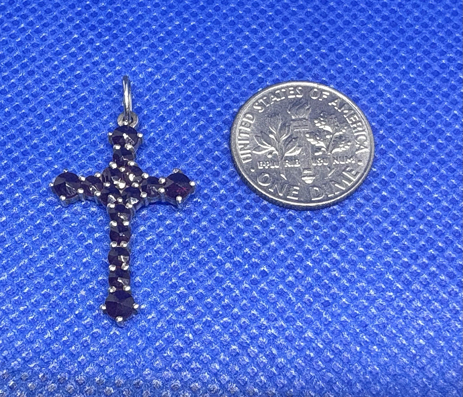 K39 Antique 32×19 mm Cross 900 Silver Pendant Red Garnet 1.5g BOHO Bohemian Gold